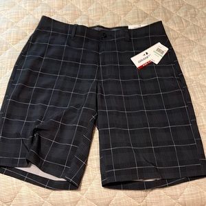 Size 34 Men’s Golf Shorts.